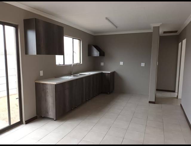 2 BEDROOM PROPERTY TO RENT IN VAN RYN
